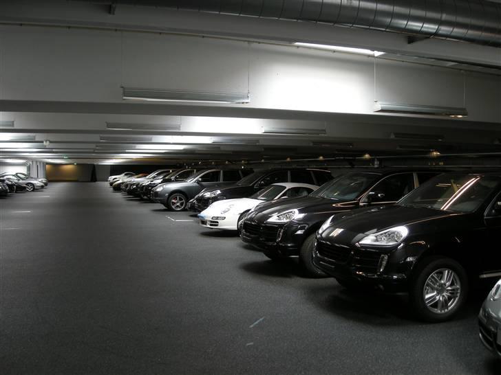 Porsche Center Sjælland + resten af Banevingen billede 42