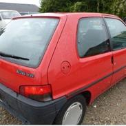 Peugeot 106?