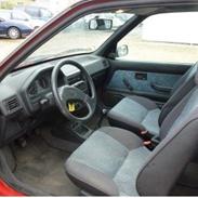 Peugeot 106?