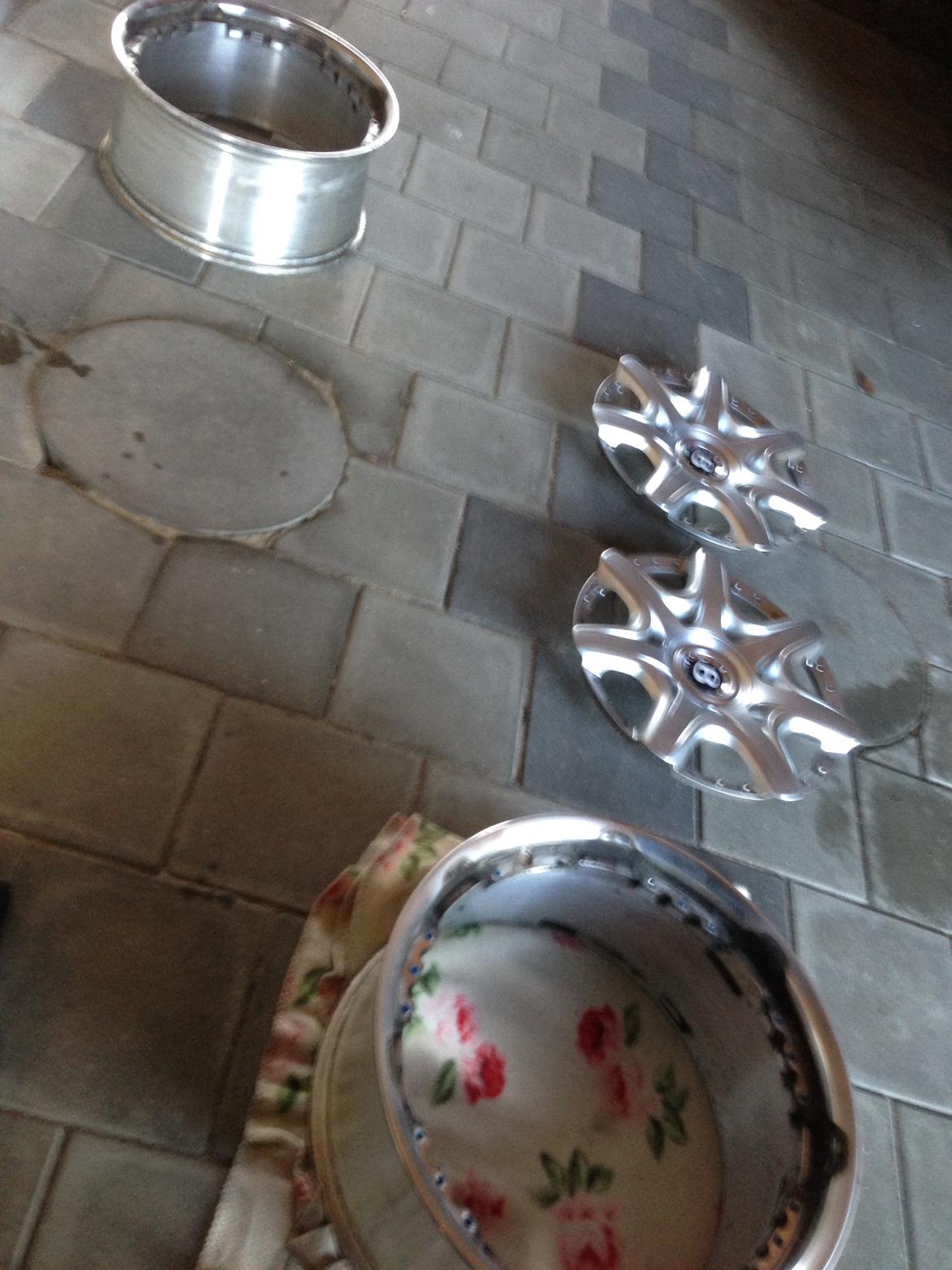 Renovering af Bentley fælge billede 5