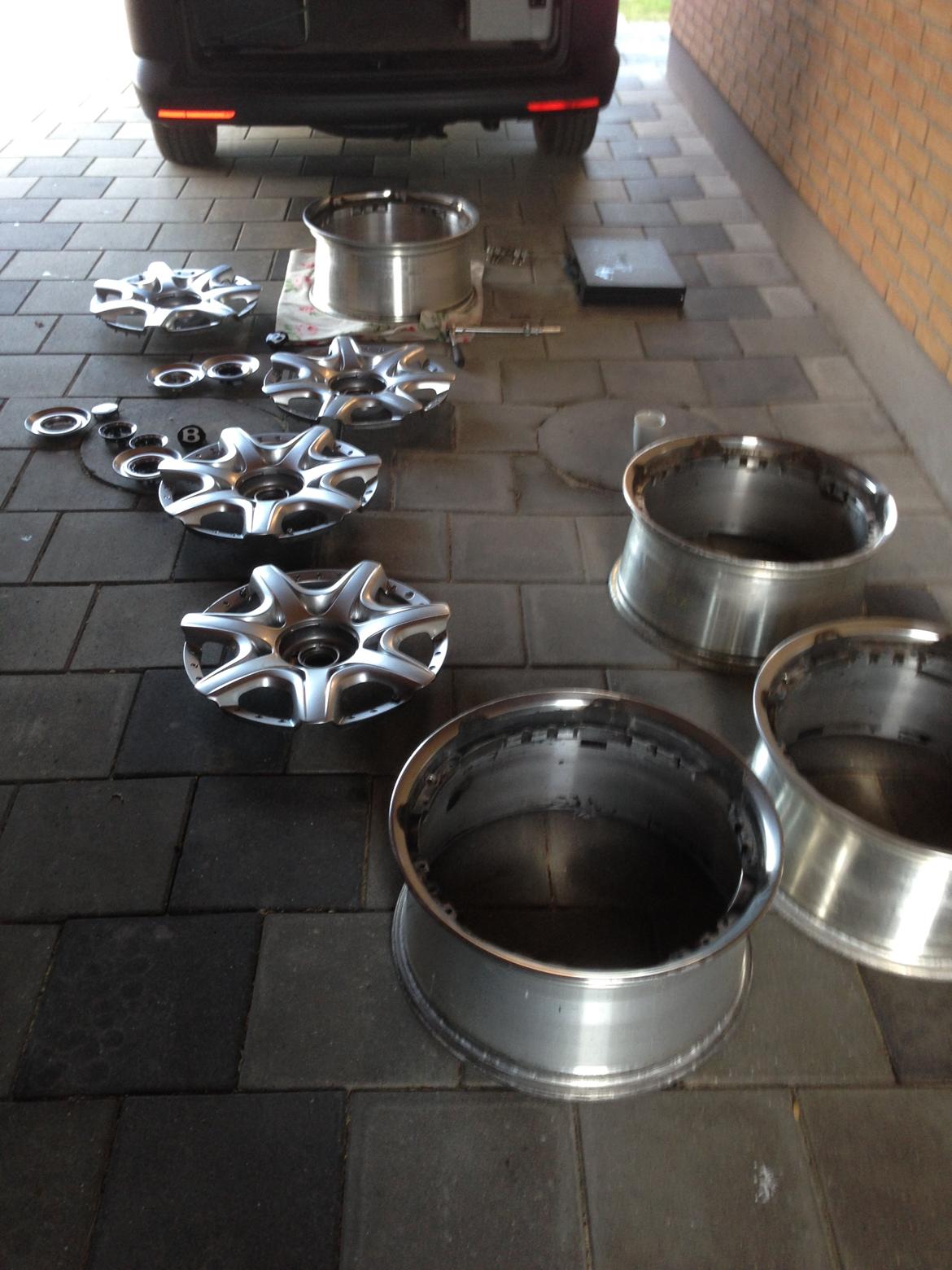 Renovering af Bentley fælge billede 6