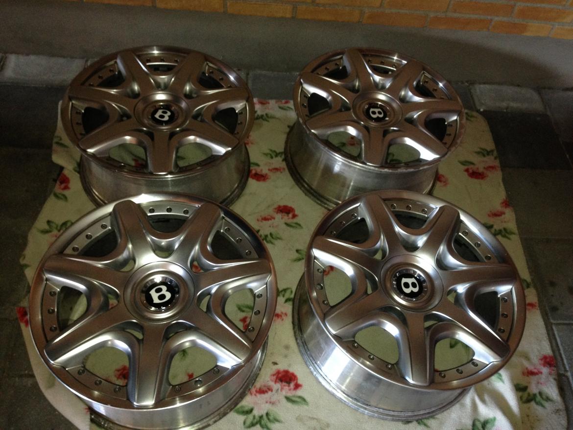 Renovering af Bentley fælge billede 7
