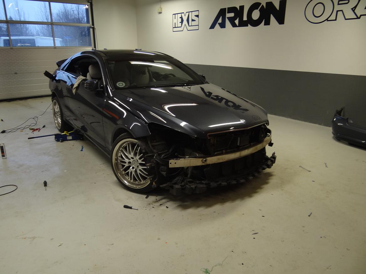 Mercedes Benz E klasse coupe folie billede 5