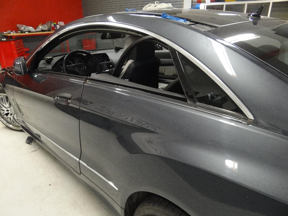 Mercedes Benz E klasse coupe folie billede 7