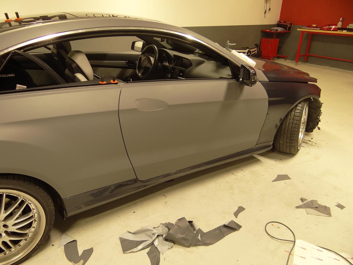 Mercedes Benz E klasse coupe folie billede 14