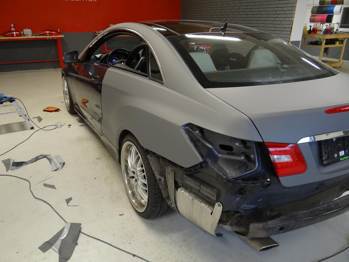 Mercedes Benz E klasse coupe folie billede 36