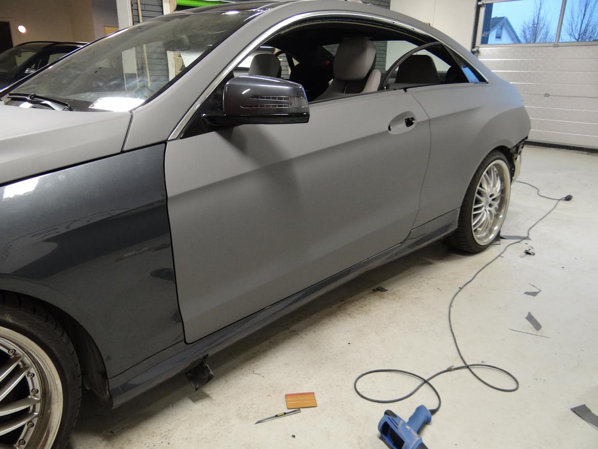 Mercedes Benz E klasse coupe folie billede 41