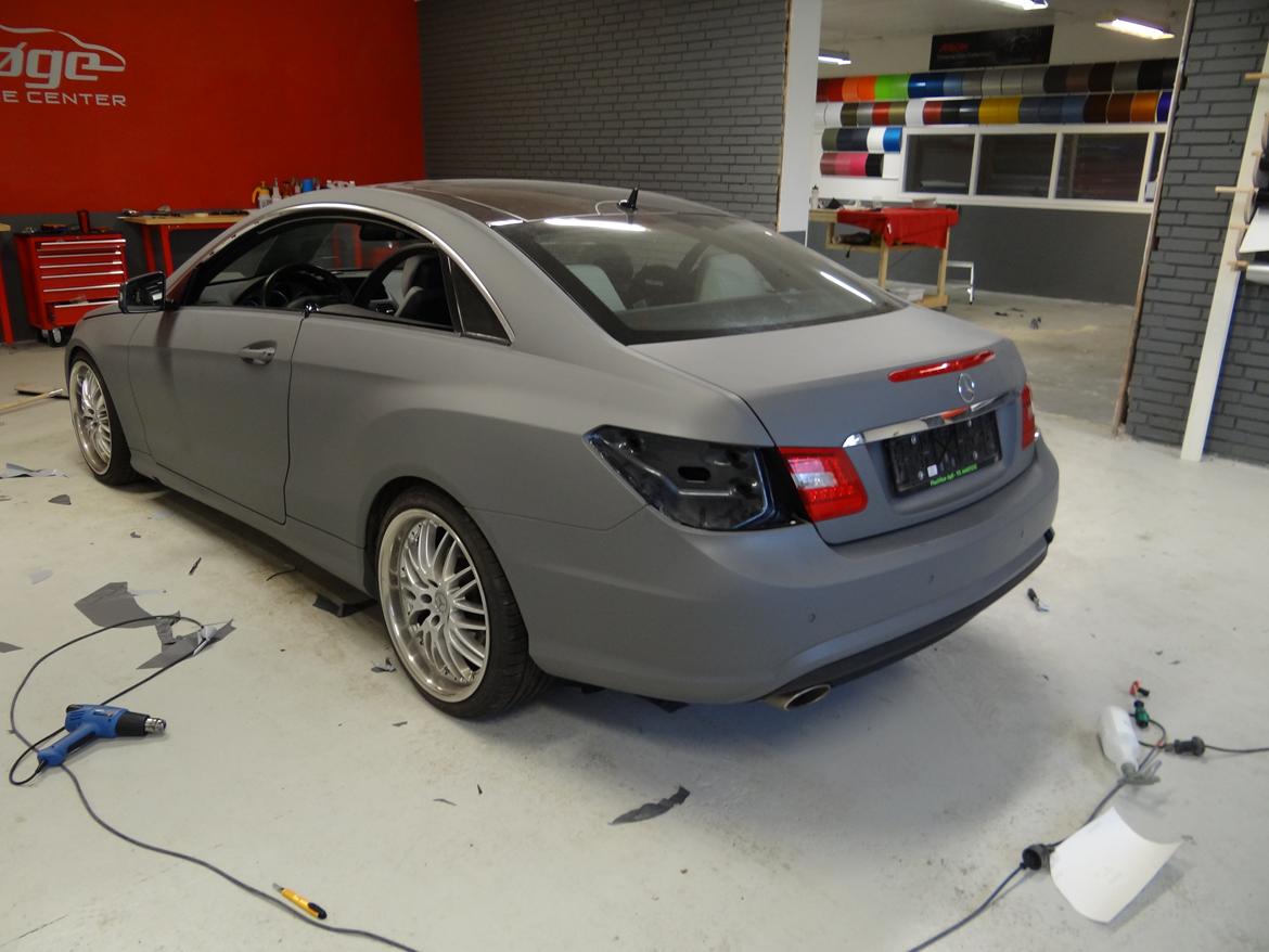 Mercedes Benz E klasse coupe folie billede 57