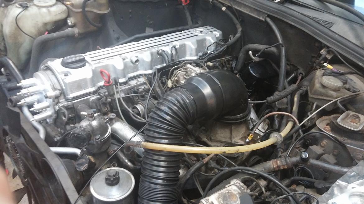 M103 motor renovering (Mercedes 190E) billede 7