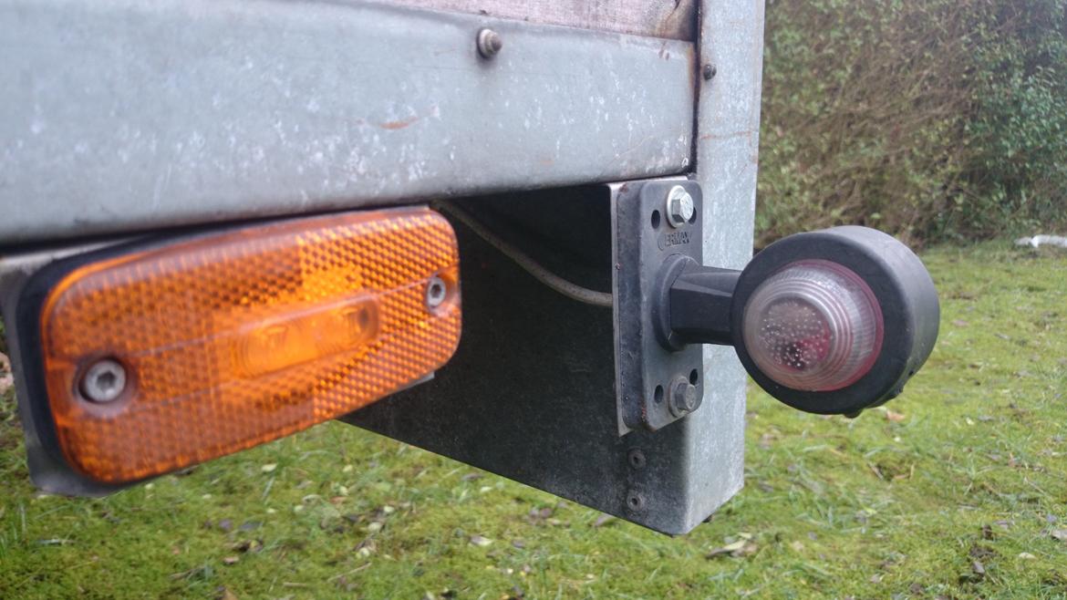 slinger lamper på boogie trailer. billede 2
