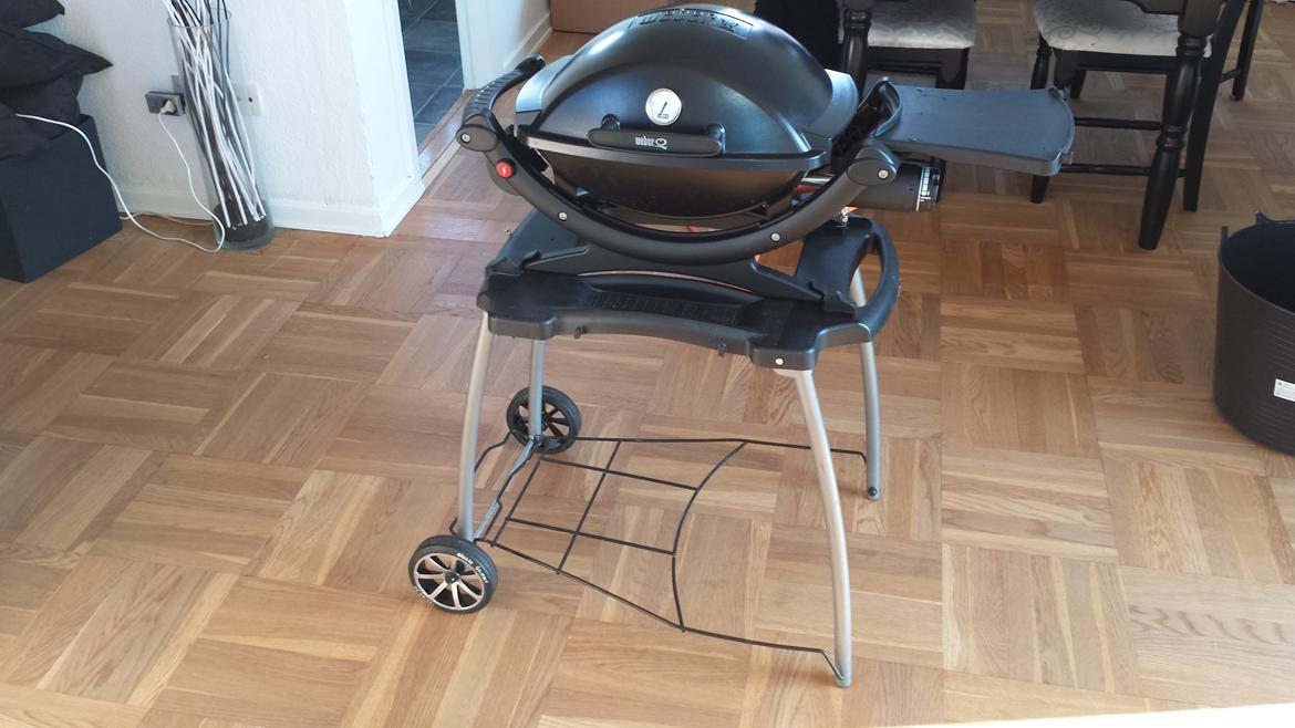 Weber 120 Custom - Alm Q120 uden V plade da der er monteret kogeblus på den. billede 5