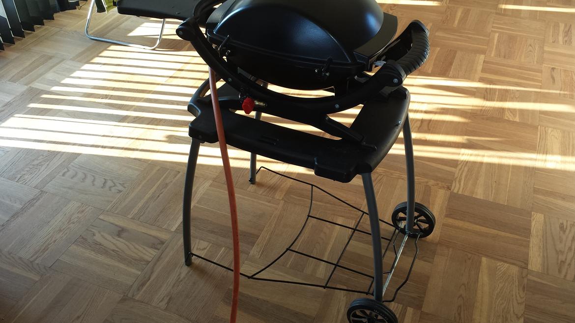 Weber 120 Custom - Bagpå, Lynkobling til gas bruges til kogeblus. billede 4