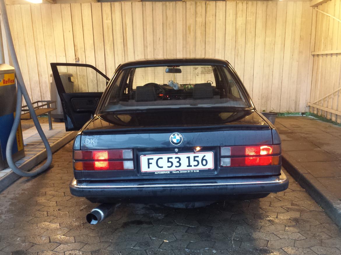 hvem ejer denne her bmw e30  billede 3
