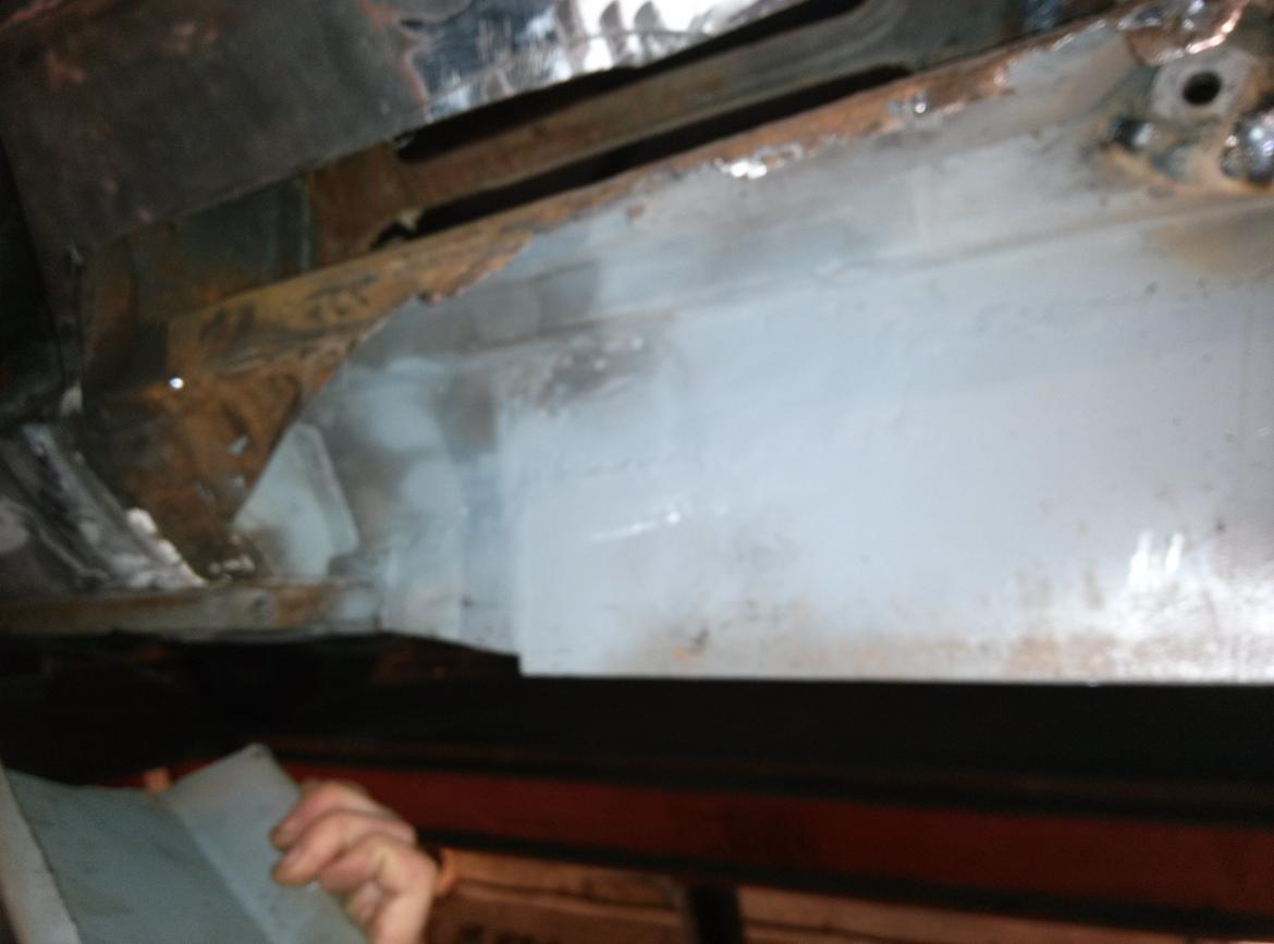 Dodge charger SE 1973 - Panel venstre side opbygning her var der popnittet plader fast samt fuget billede 38