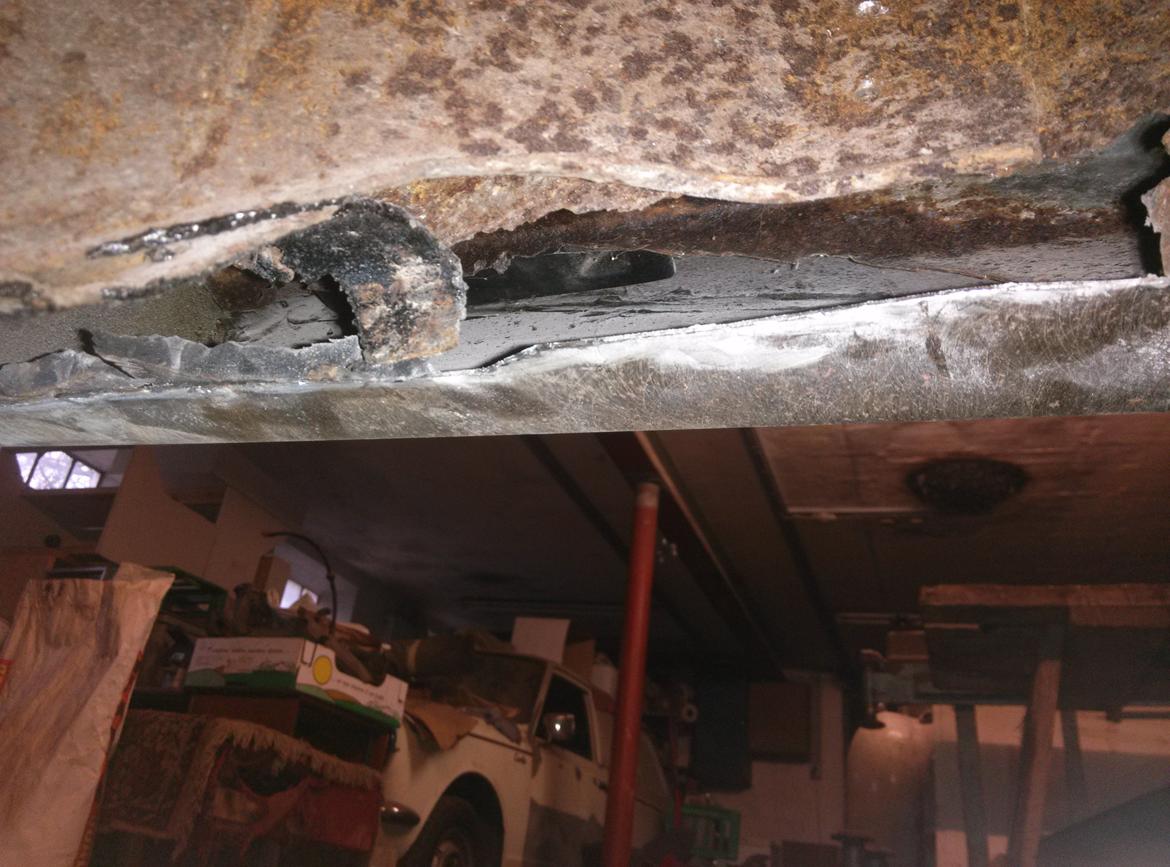 Dodge charger SE 1973 - Panel højre side, da popnittet plade kom af billede 67