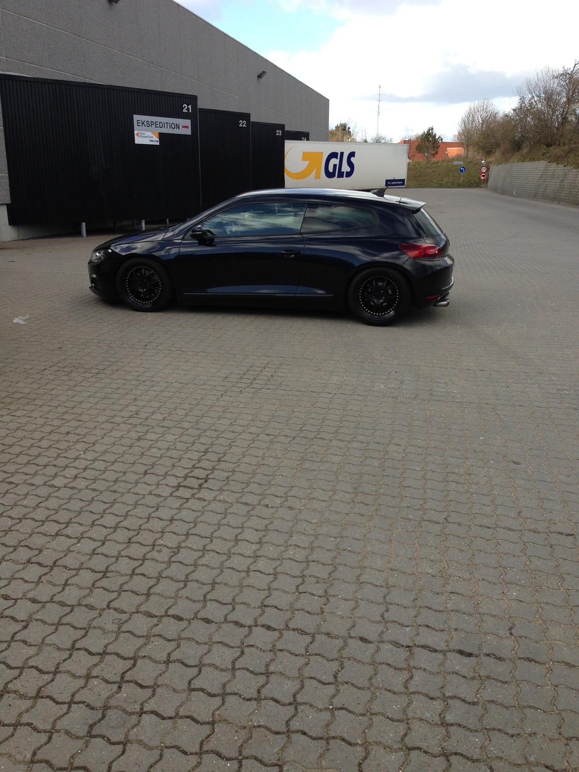 RH ZW3 Projekt @ Scirocco Black on Black billede 30