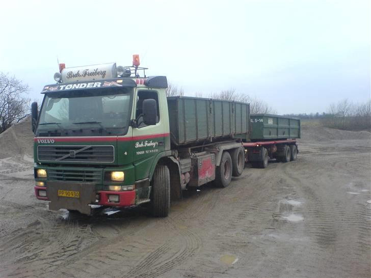 Mine lastbiler gennem tiden - Pygmæen som jeg kaldte den... en FM12 med wirehejs og overførselshænger.... billede 19