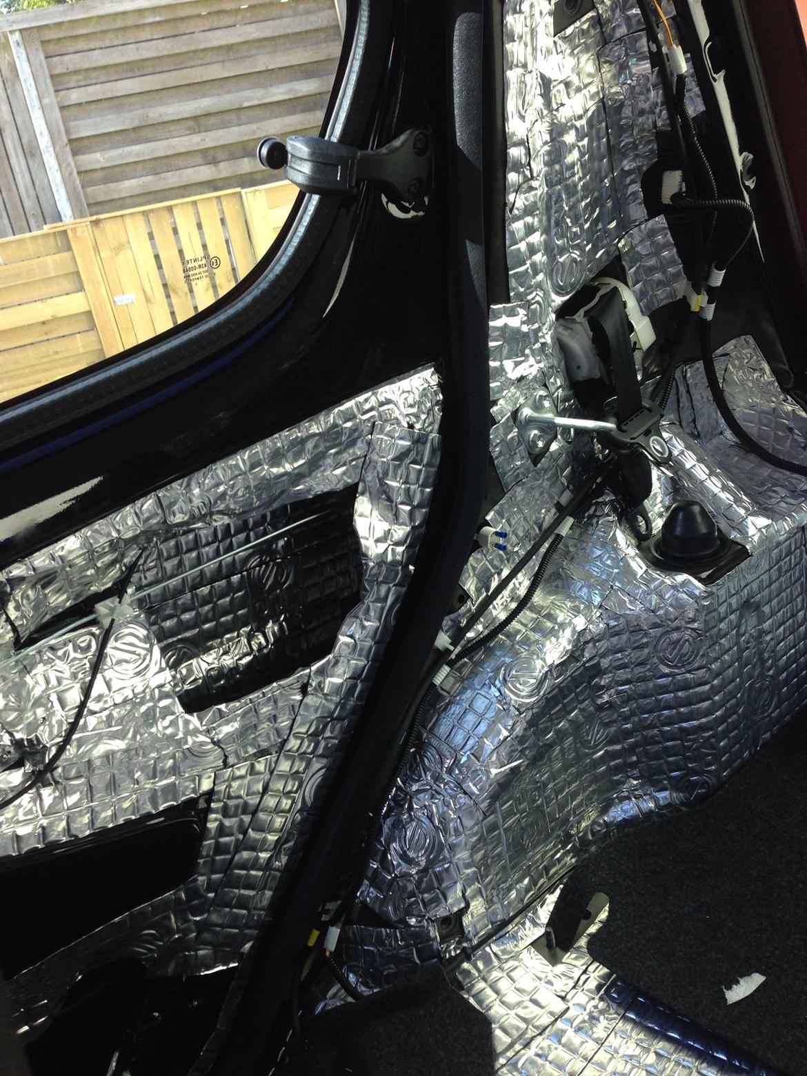 Lydisolering Peugeot 107  billede 1