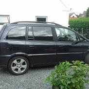 opel zafira 2.2 dti opc-line.