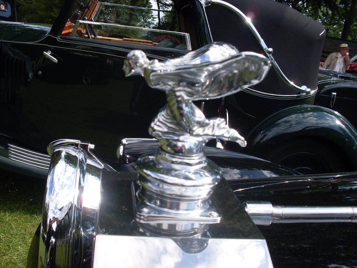rolls royce og bentley træf 2014 - knælende kølerfigur. sådan en har jeg ikke set fær billede 2