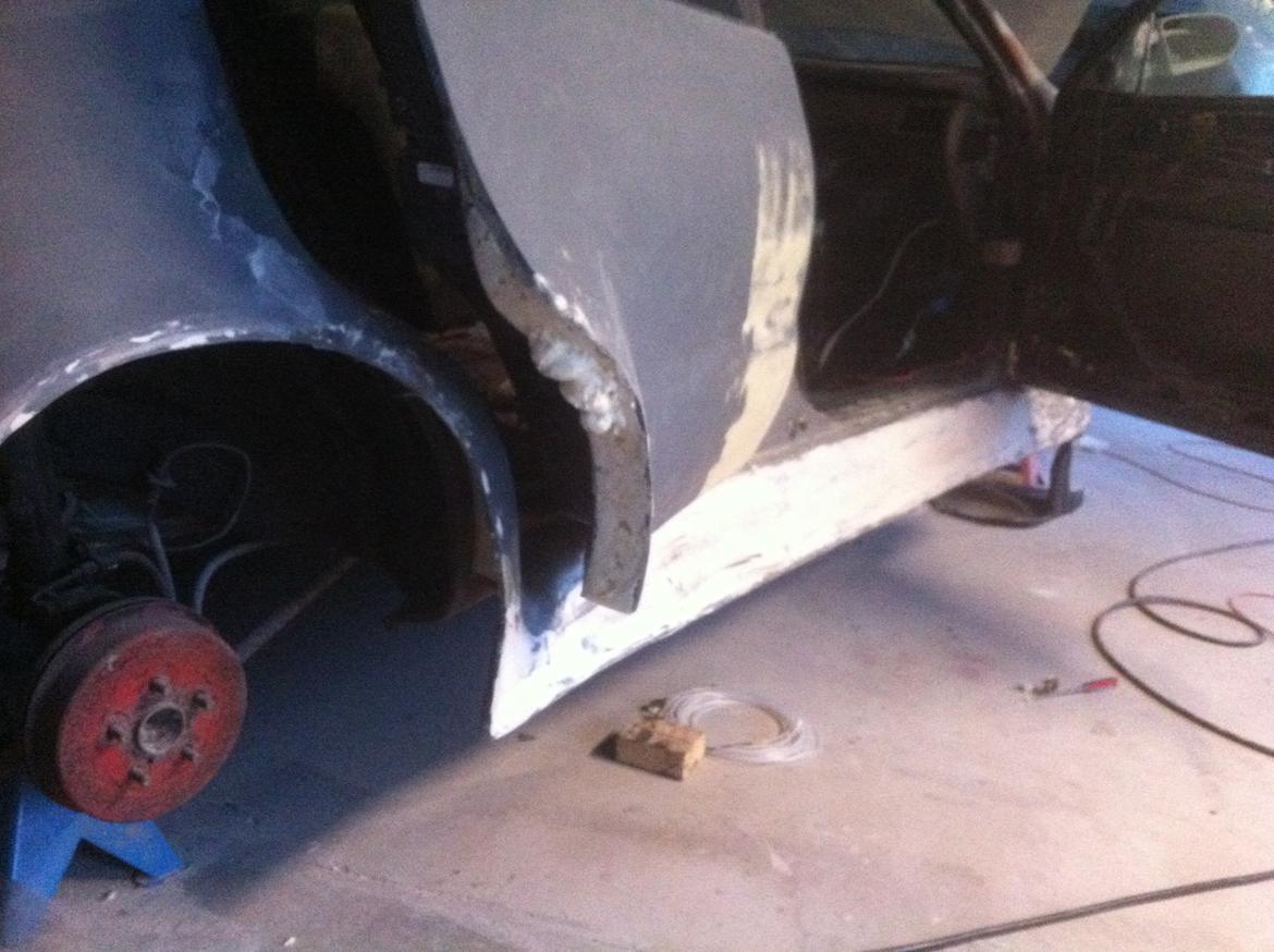 Carina E-xtreme - Bagdørenes kant snart klar til et stykke glasfiber billede 186