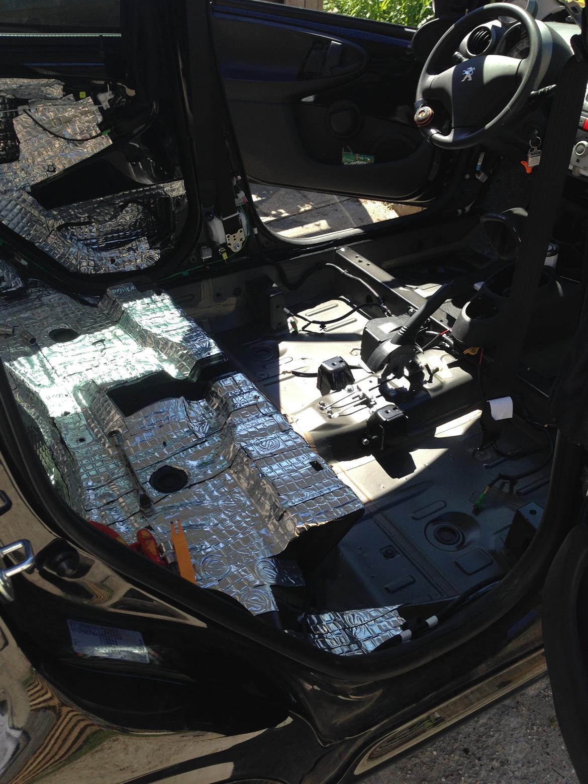 Lydisolering Peugeot 107  billede 14