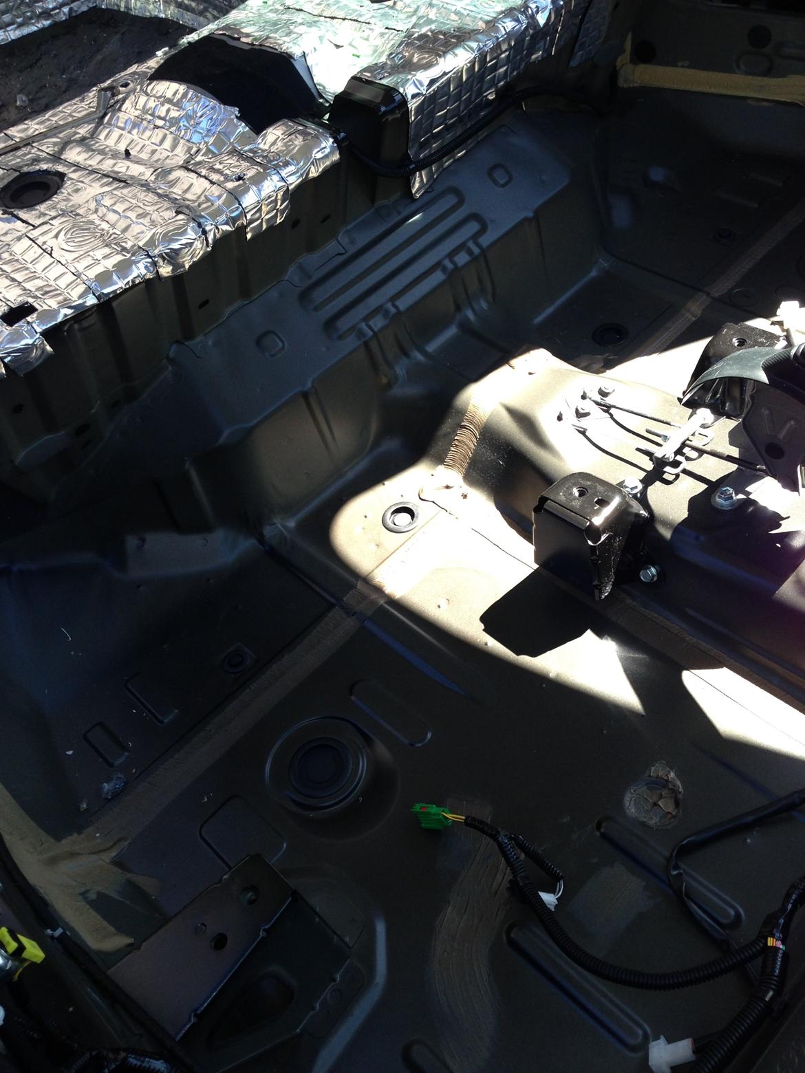 Lydisolering Peugeot 107  billede 15