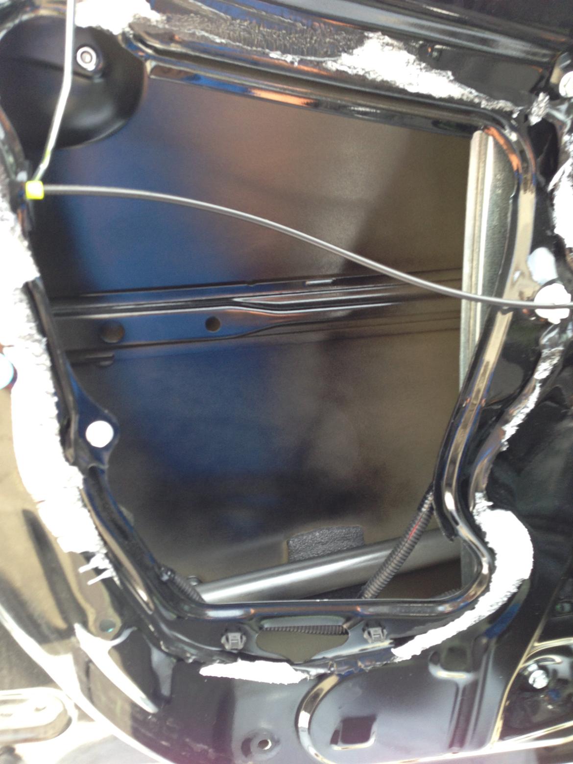  Lydisolere dør.. 107/aygo/c1 - meget bedre :) Og nu kan pladerne hænge fast.  billede 9