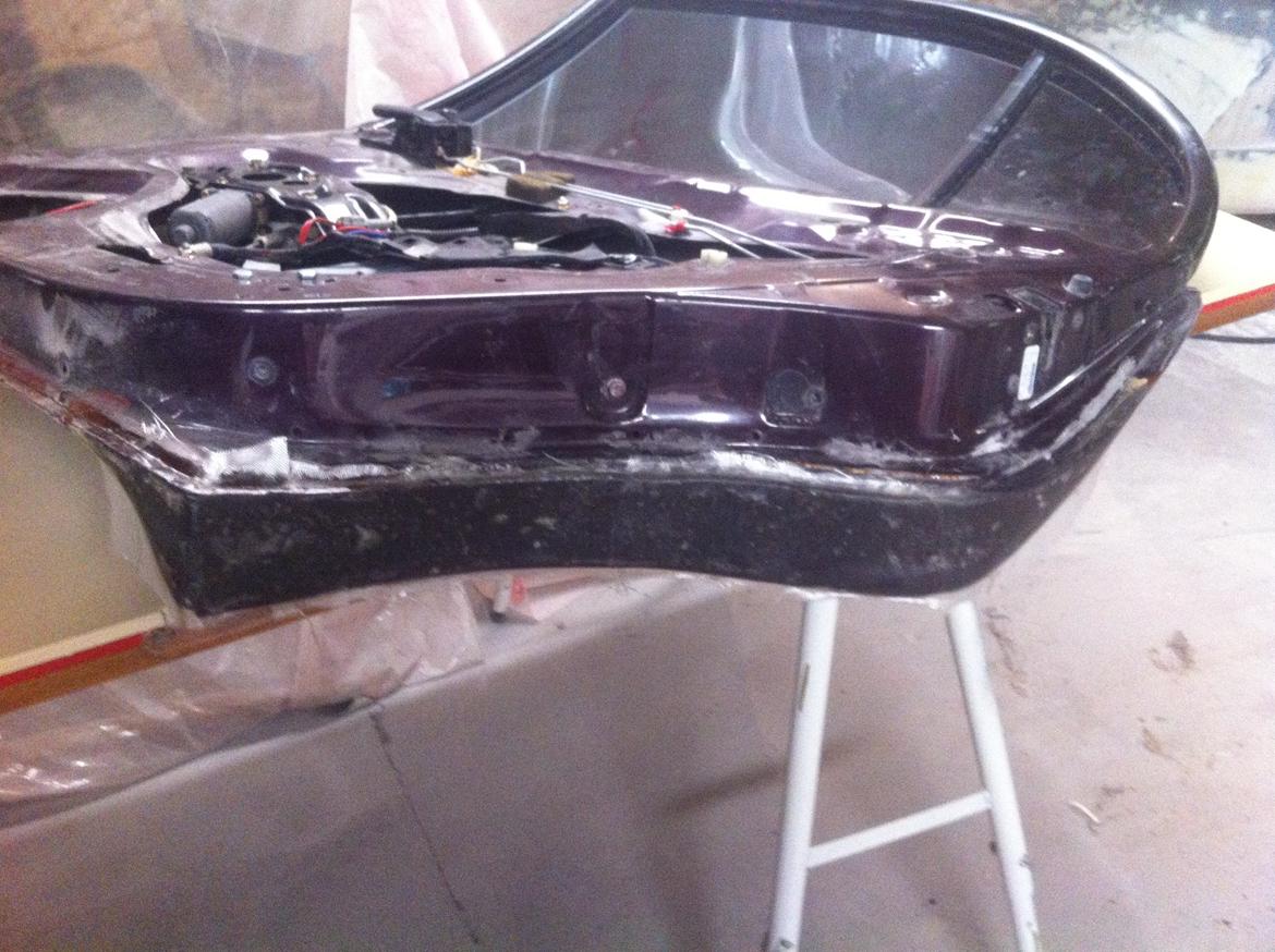 Carina E-xtreme - bagdørene finpudses. Har fået et tyndt lag glasfiber på den udbyggede del billede 193