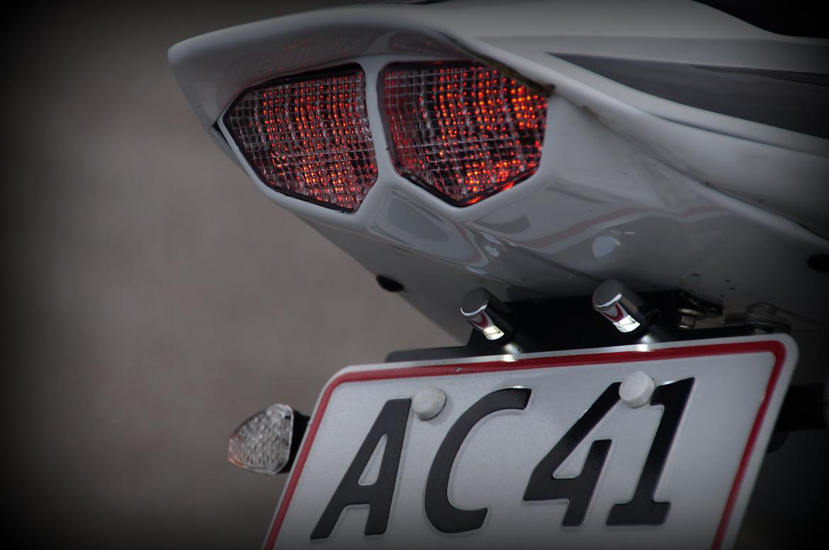 Mit legetøj - YAMAHA R6 ROSSI billede 18