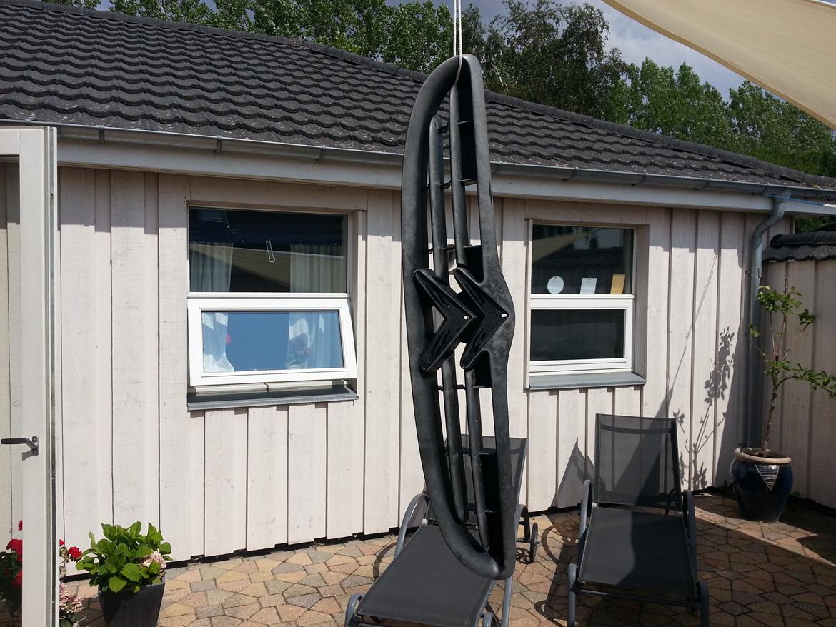 Maling af grill på min Citroen saxo  - efter at havde vasket det rigtig grundigt, skulle de lige luft tørre.  billede 6