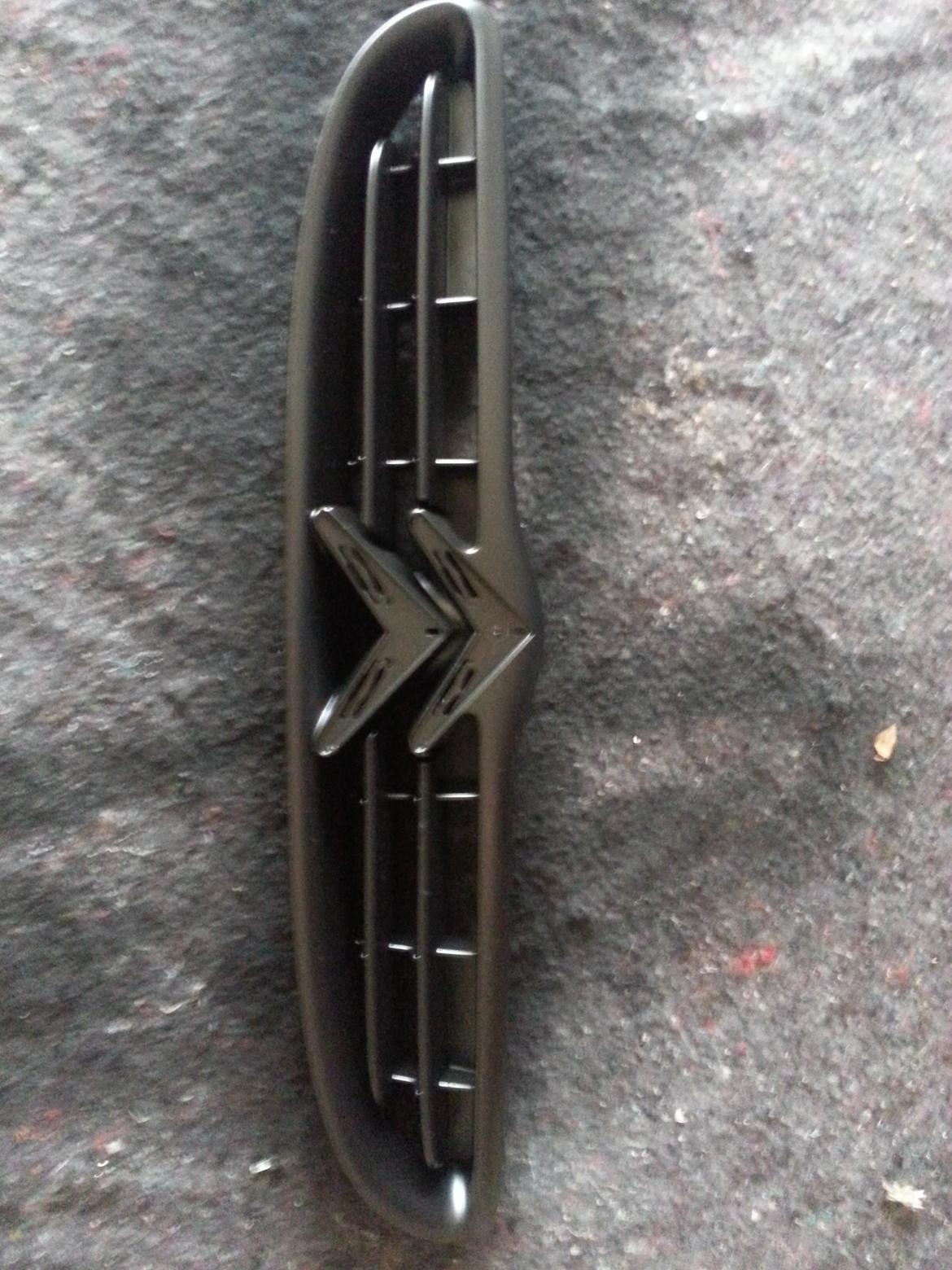 Maling af grill på min Citroen saxo  billede 20