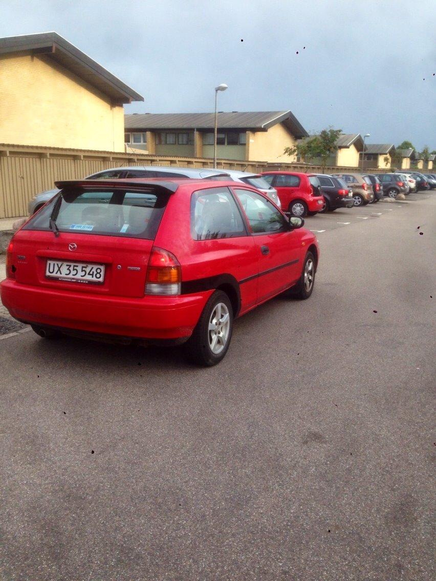 Mazda 323 sport 1.5 billede 2