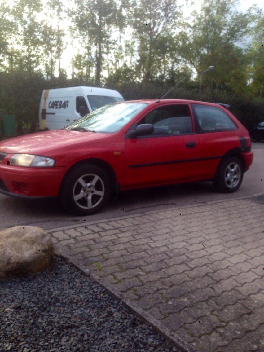 Mazda 323 sport 1.5 billede 4