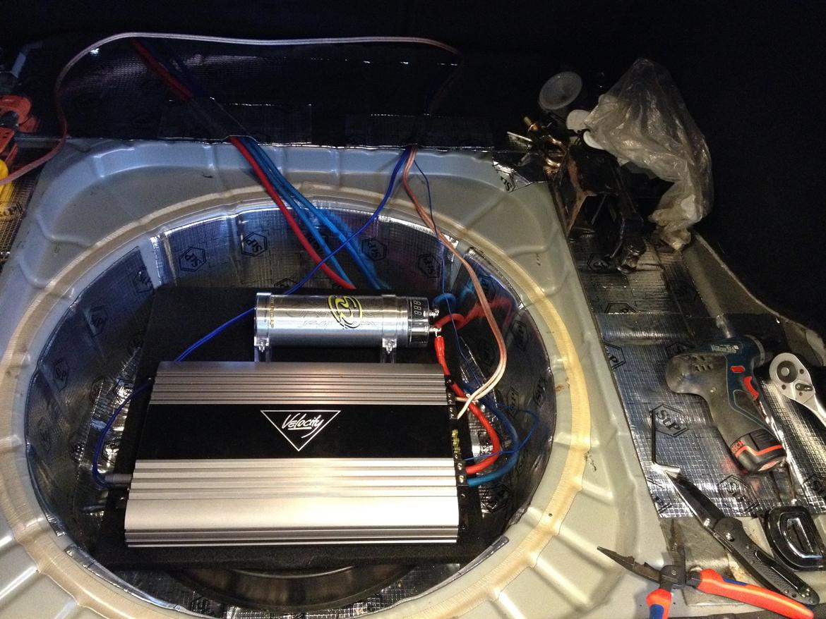 Lyddæmpning af Ford Mondeo Mk3 stc. billede 6