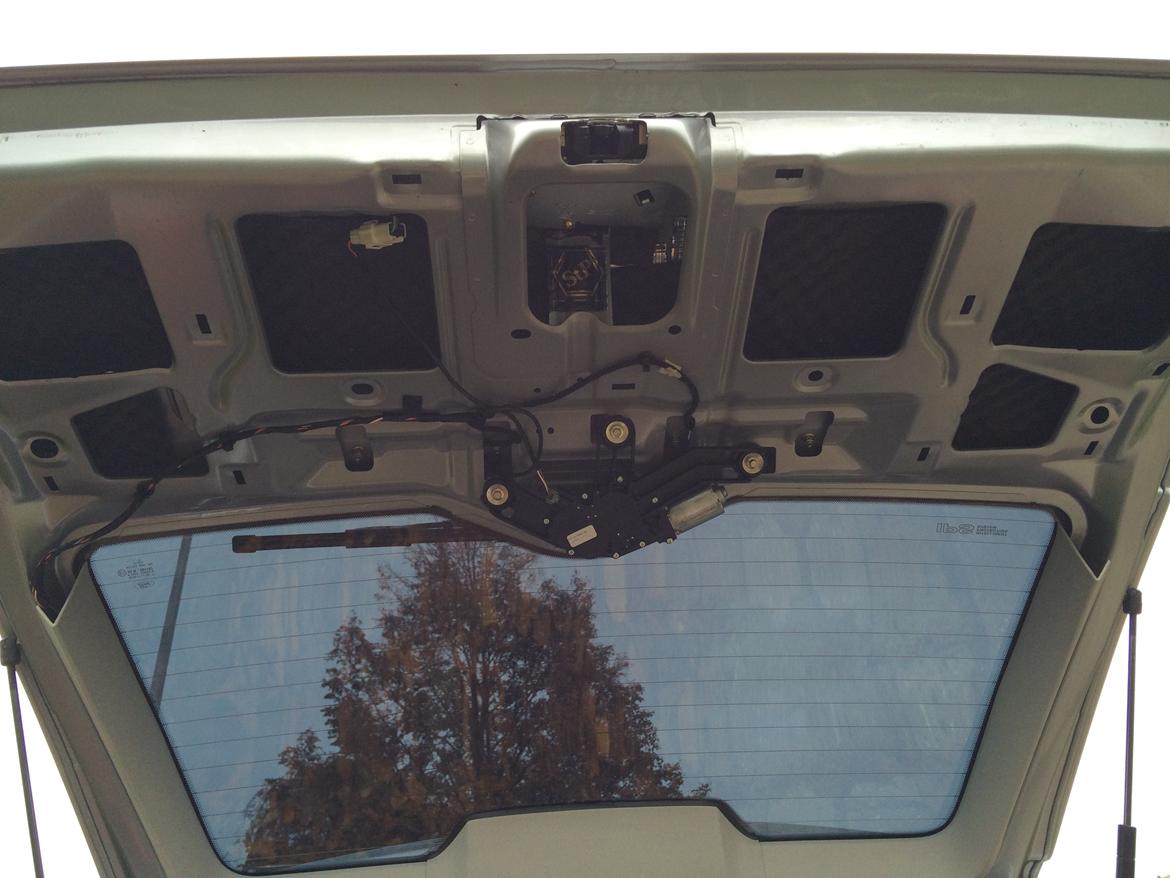 Lyddæmpning af Ford Mondeo Mk3 stc. - Så er bagklappen færdig billede 13