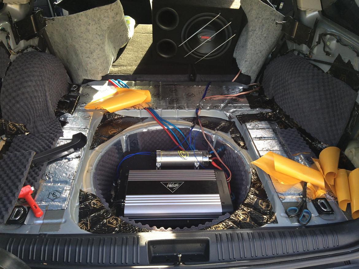 Lyddæmpning af Ford Mondeo Mk3 stc. billede 30