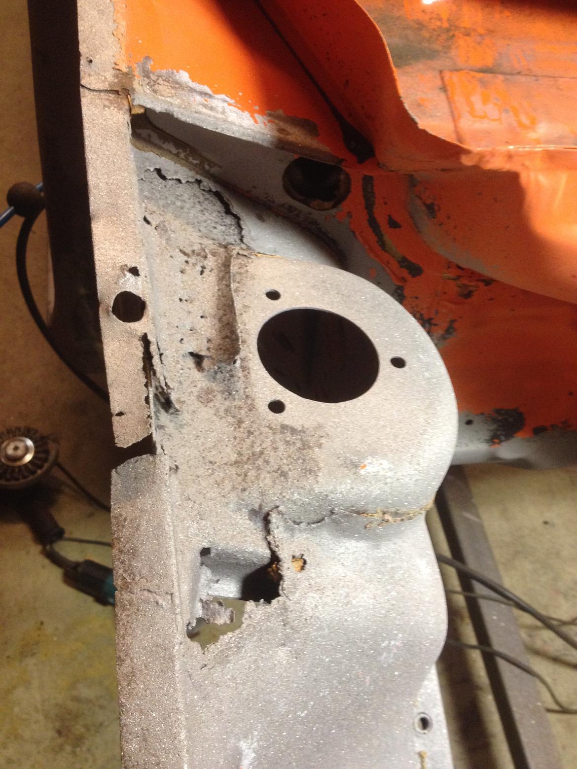 Fiat Uno Turbo 200 hk + projekt  - Der var stelnummert engang. godt jeg har papirer til at banke nyt i :D billede 31