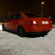 AUDI A4 B5 1,6