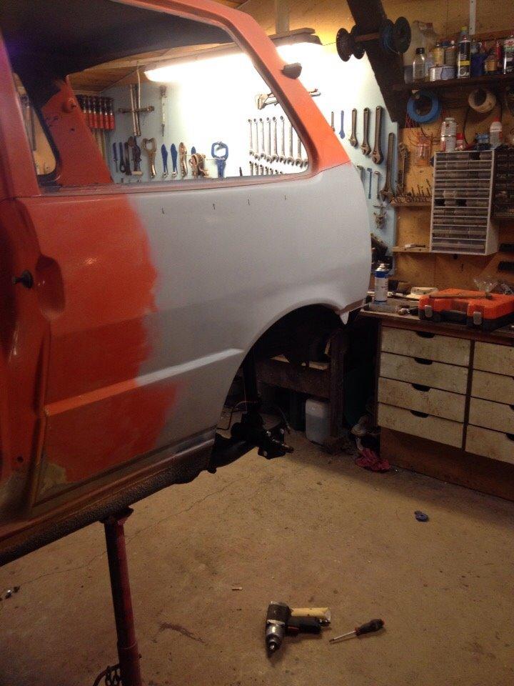 Fiat Uno Turbo 200 hk + projekt  - jeg er godt nok ikke den bedste til at spatel med mon ikke maleren kan rette det sidste ;D billede 47