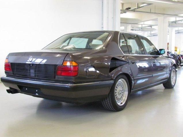 BMW Prototype: E32 767iL V16 "Goldfish" billede 1