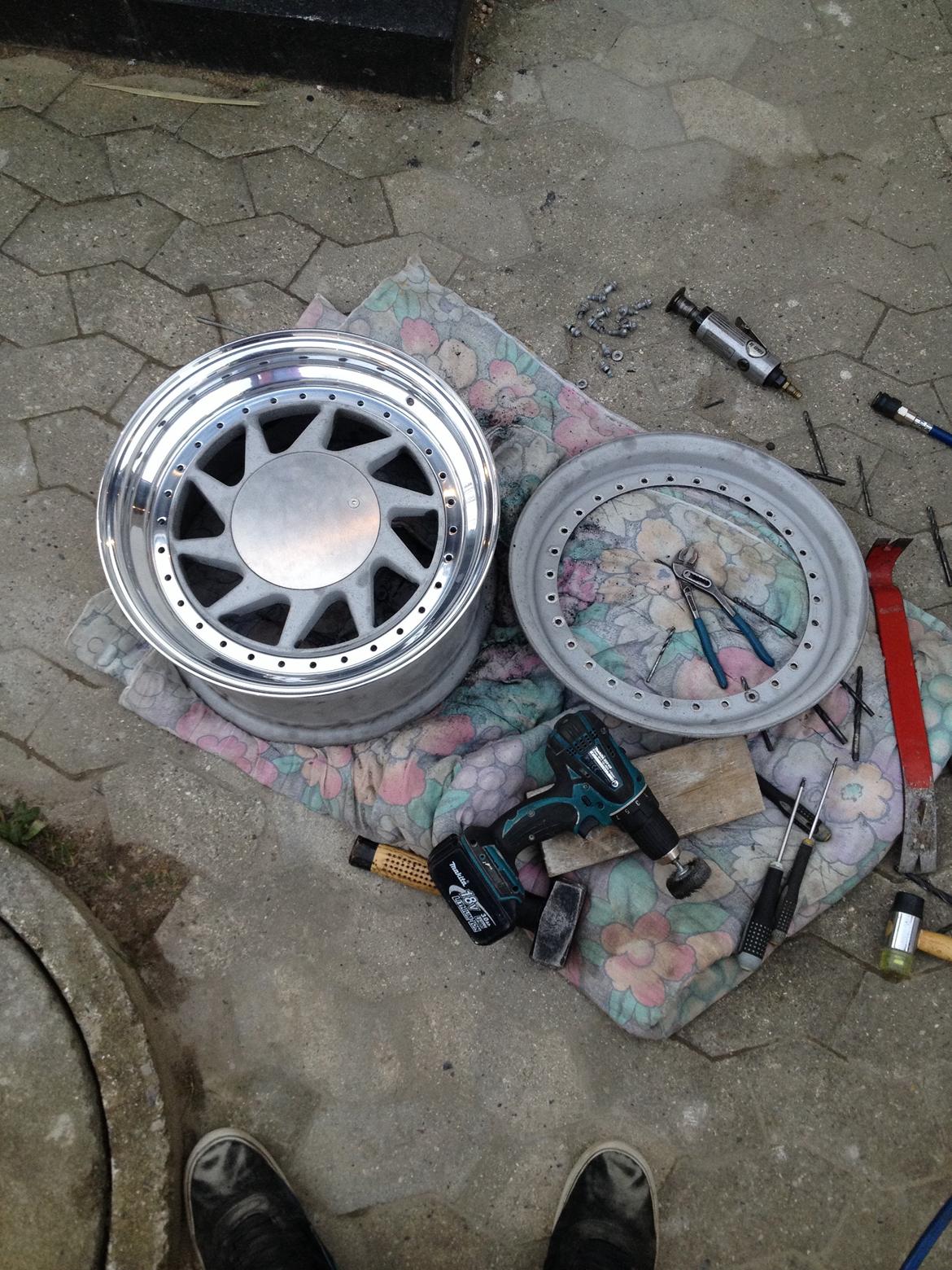 Renovering af oz turbo split fælge  - Ny kant samt med det nye center.  billede 9