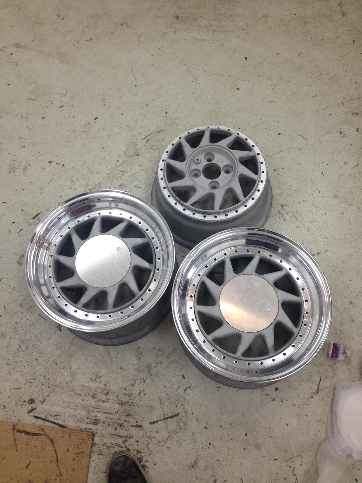 Renovering af oz turbo split fælge  - Prøvet de nye kanter samt center.  billede 12