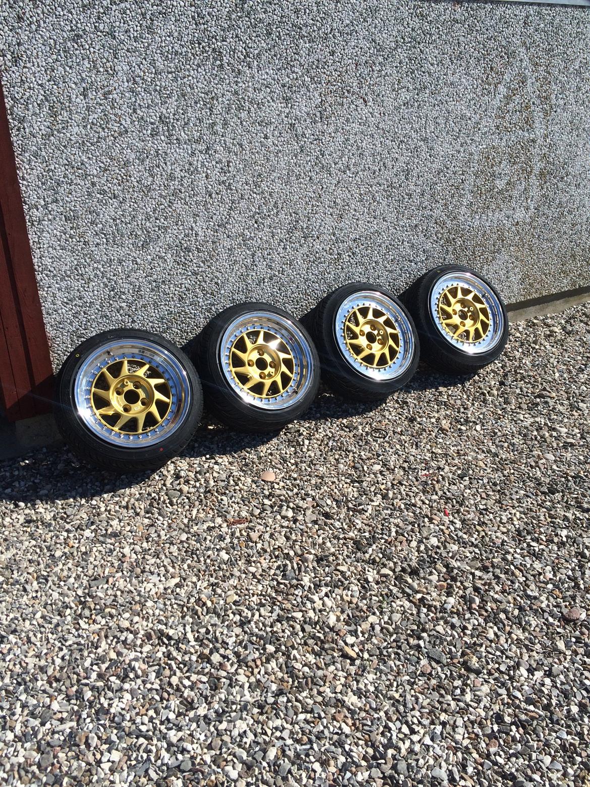 Renovering af oz turbo split fælge  - så kom dækkene på.  billede 27