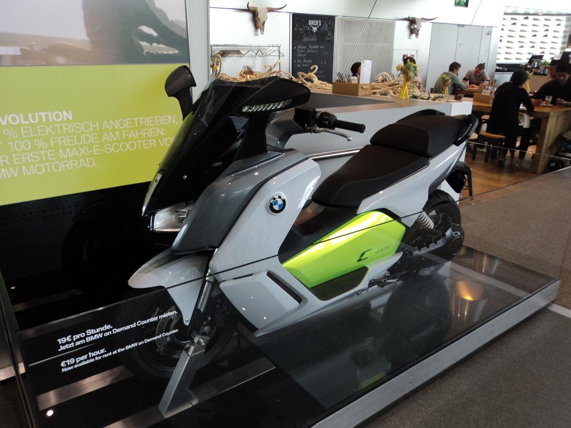 BMW Welt museum i München 2015 billede 429