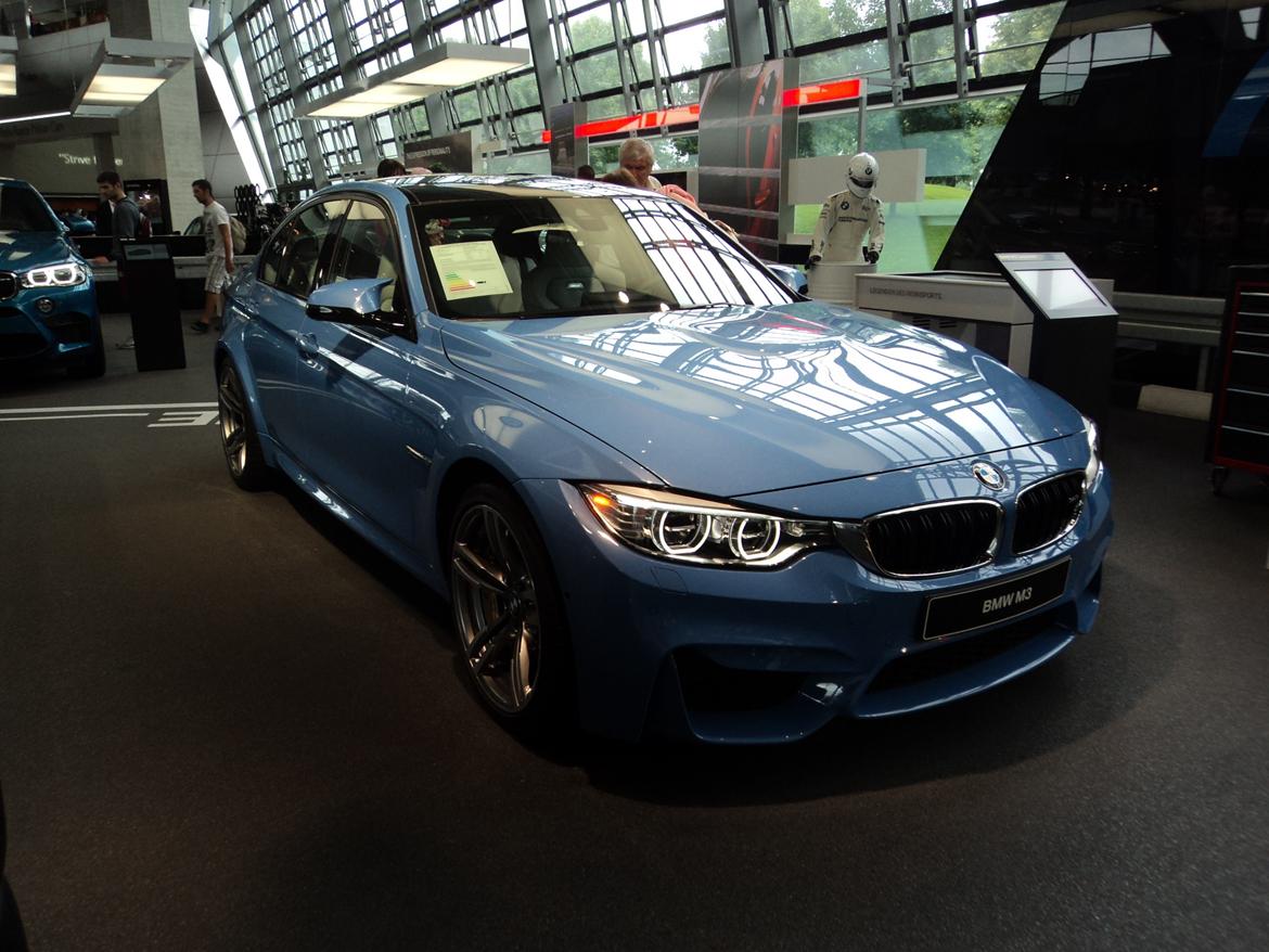 BMW Welt museum i München 2015 billede 436