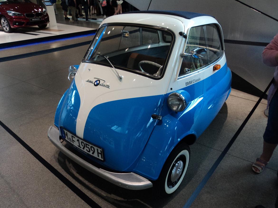 BMW Welt museum i München 2015 billede 461