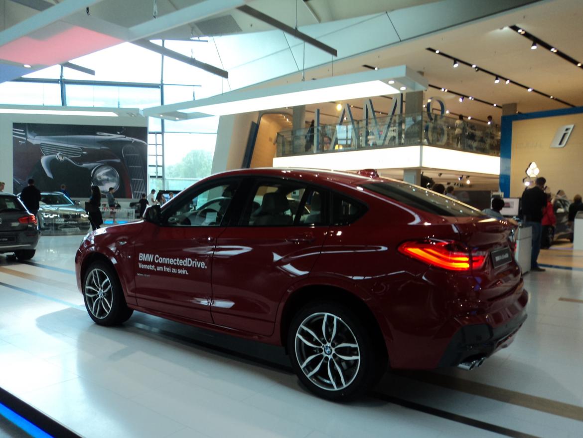 BMW Welt museum i München 2015 billede 466