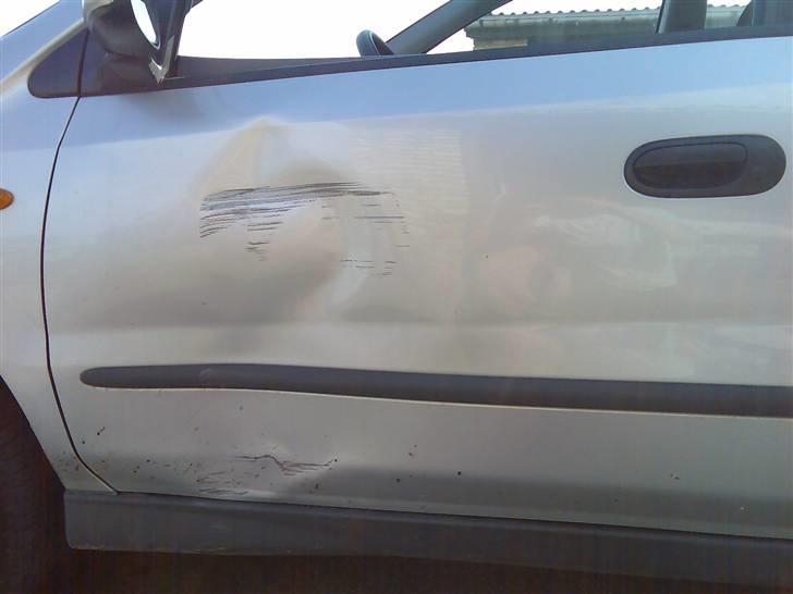 Nissan Almera Tino 2,2 Dci Visia - Man burde have kunnet se forhindringen? billede 26