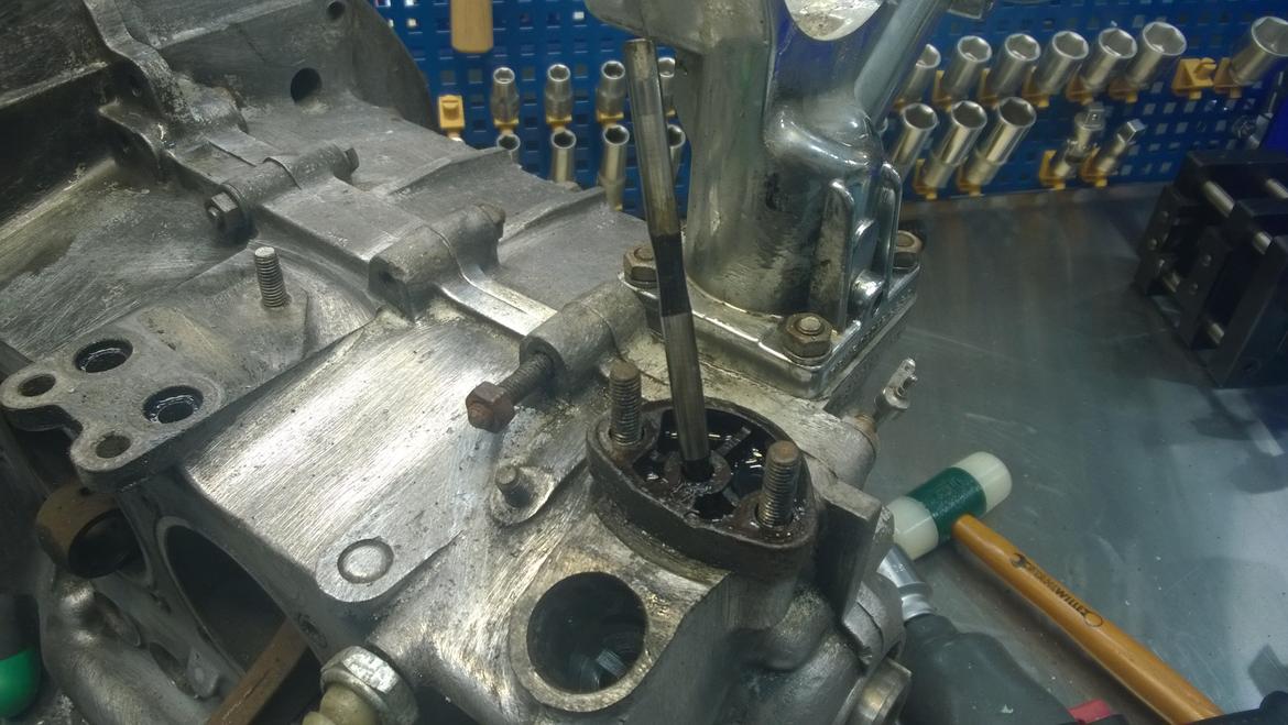 VW Bobbel - Motor Renovering - Før billede billede 24